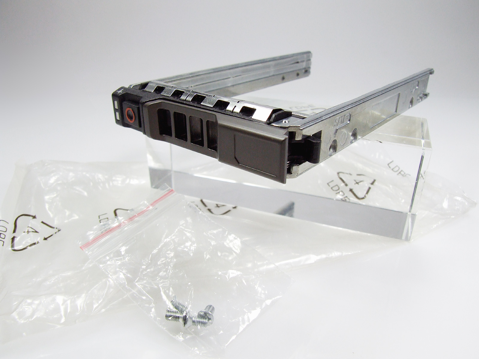 DELL PowerVault MD3260i 2.5" SFF hot-plug rámeček